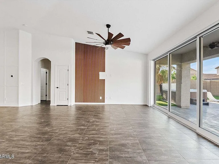 22218 E Cherrywood Dr — Photo 14