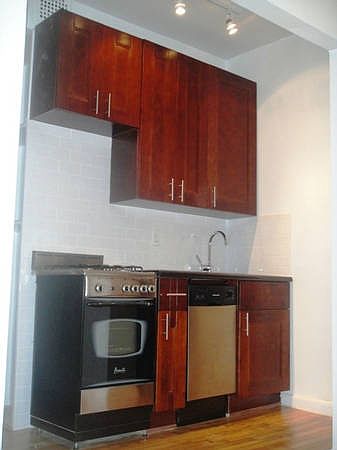2nd image of 1641 1st Ave APT 4B