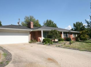 422 Sheraton Dr, Belleville, IL