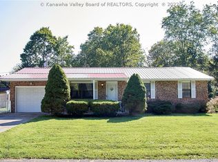 40 White Rock Dr, Hurricane, WV 25526