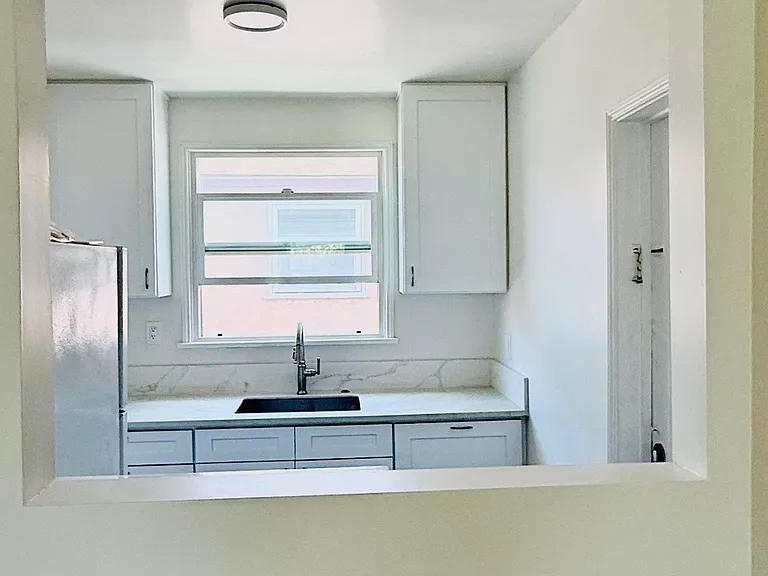 3088 Meade Ave — Photo 5