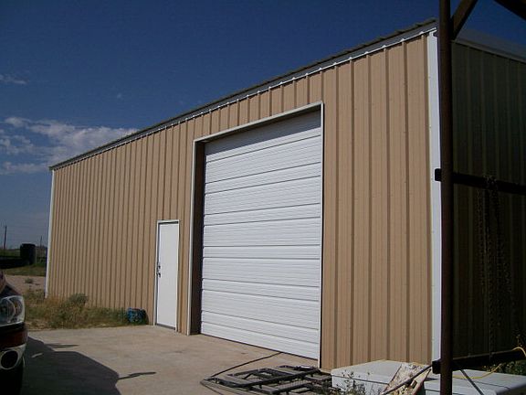 5th image of 4385 N Moss Ave