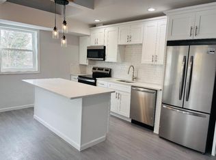 115 Luciani Rd, Woodbridge, CT 06525