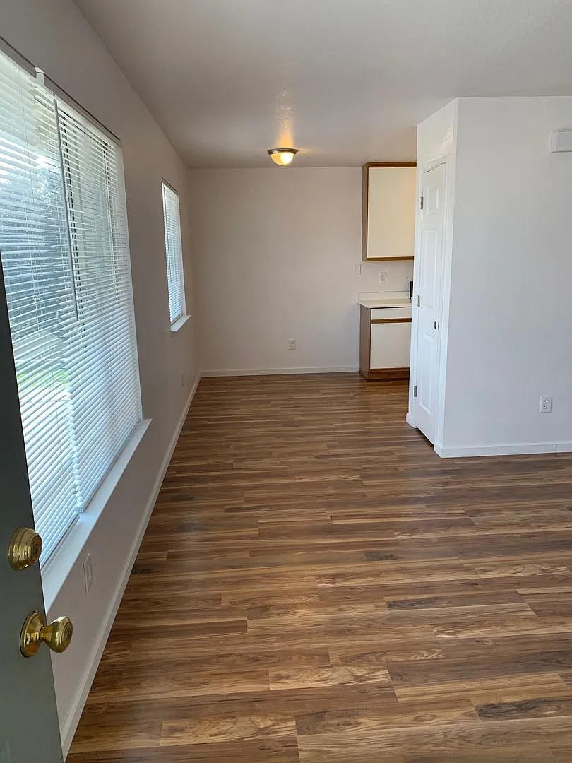 Peppertree Apartments — Photo 4