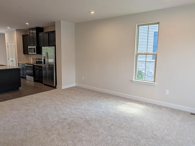 9711 Klamath Ct — Photo 10