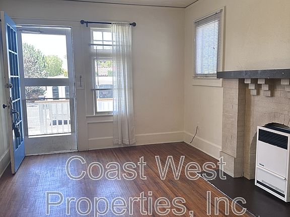 4th image of 4473 1/2 Maryland St