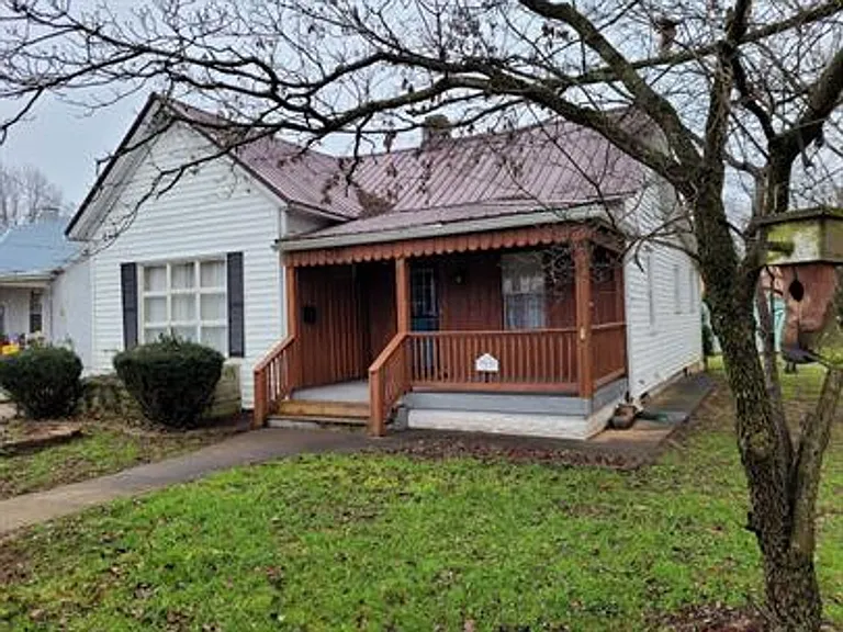 1121 Elm St — Photo 37