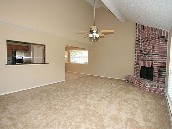 4th image of 16811 Man O War Ln