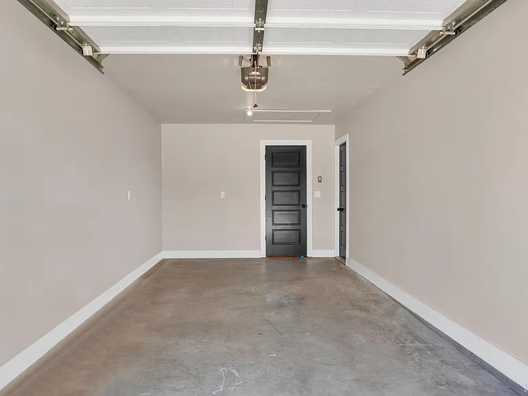 416 S Debra Ct — Photo 17