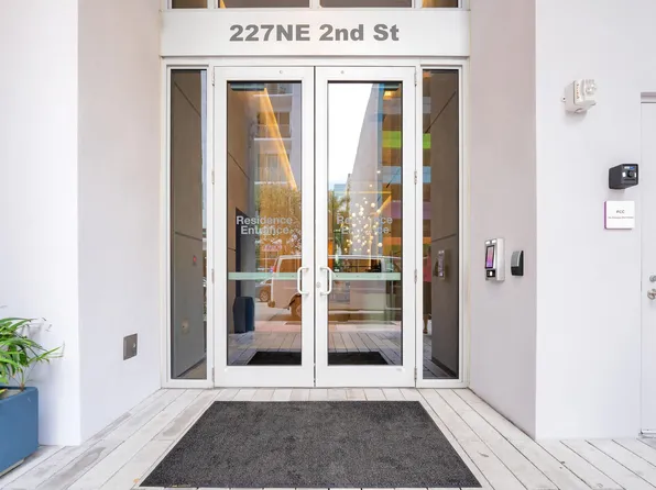 227 NE 2ND Street #2801, Miami, FL 33132