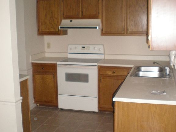 5th image of 3400 Bryson St