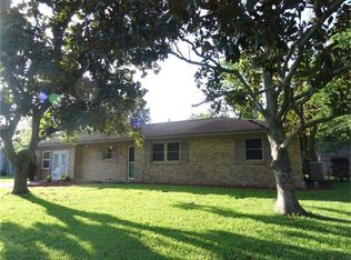 1215 Caldwell Rd, Angleton, TX 77515