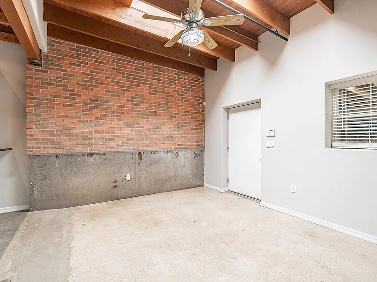 222 S. Cherry Ave. — Photo 13