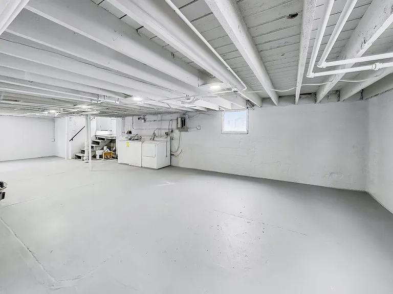 1638 Oakwood Ave — Photo 23