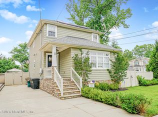 6 Waimer Pl, Staten Island, NY 10312