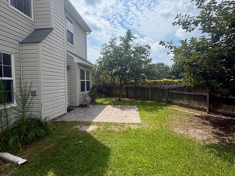 1400 Dalsbury Ln — Photo 27