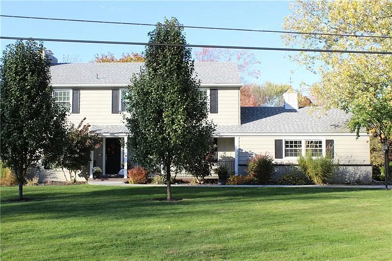 131 Okon St photo 1
