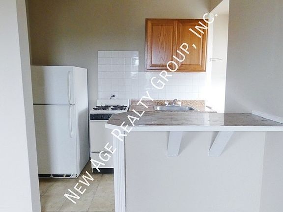 5th image of 3132 Mantua Ave