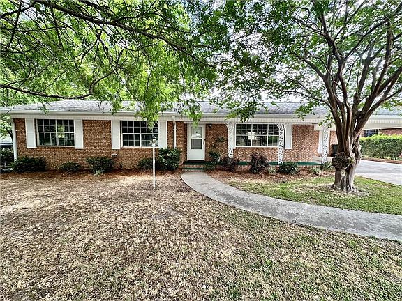 2nd image of 402 Pineview Dr