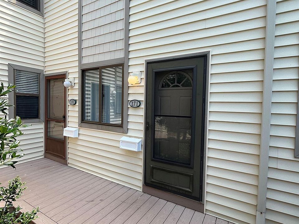 1st image of 171 N Basin Dr #171