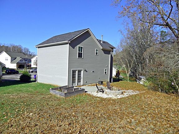 5th image of 726 Drakewood Ln