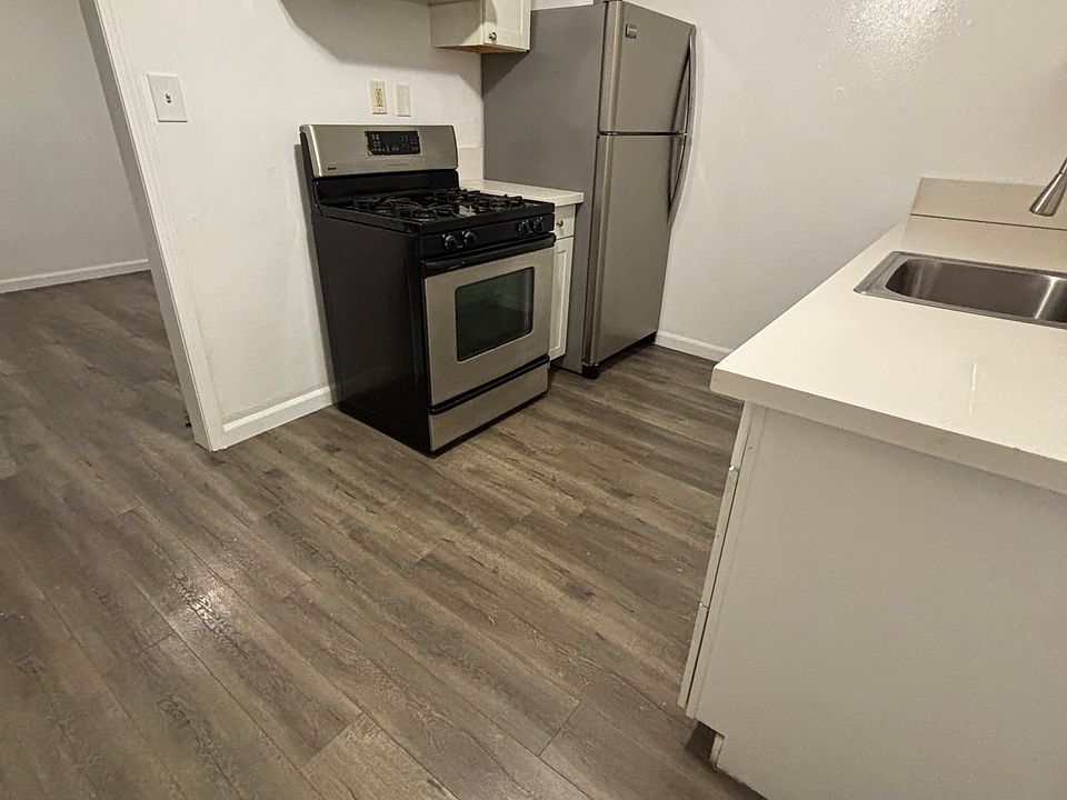 1st image of 2304 Oakmont St APT 3