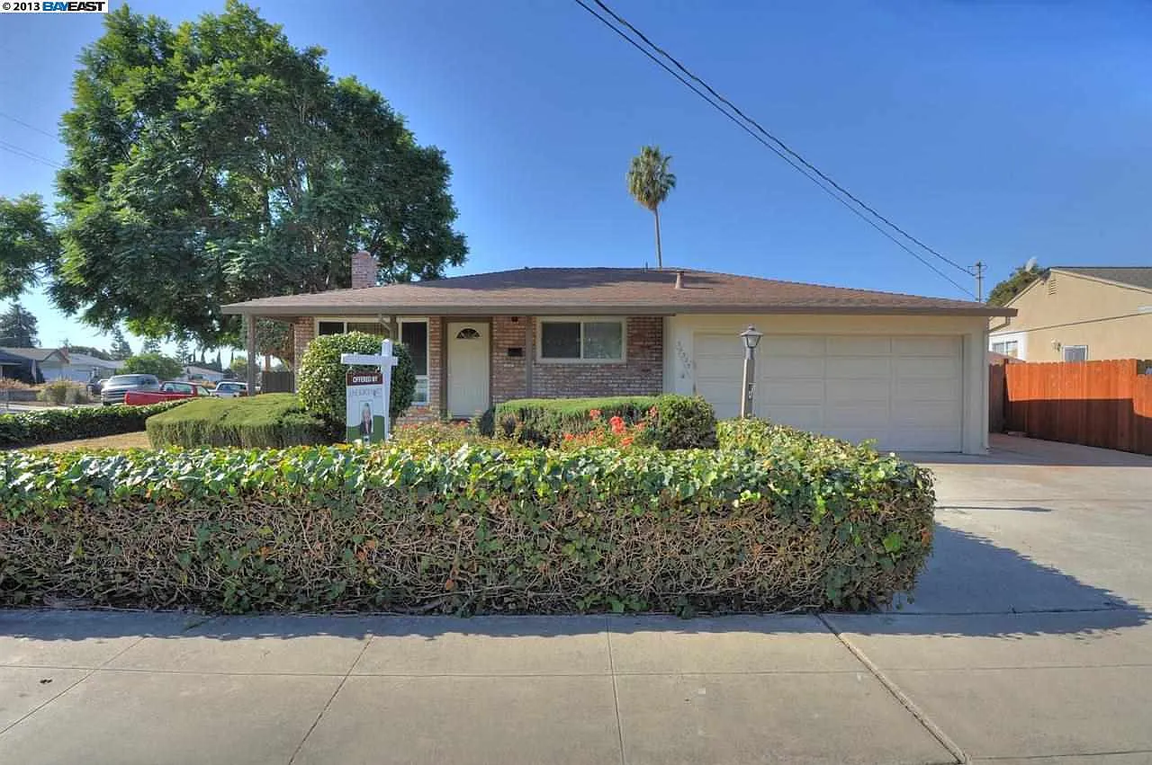 36323 Magellan Dr photo 1