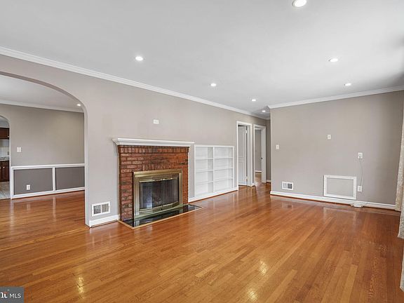 5th image of 1509 Oakview Dr