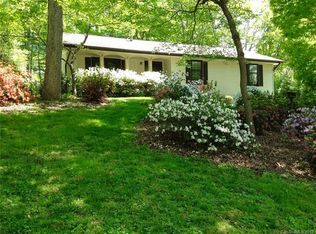 14 Forest Ridge Dr, Arden, NC 28704