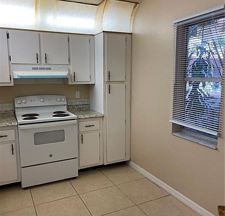 2nd image of 2851 Somerset Dr APT 102