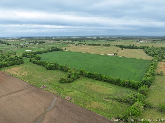 3rd image of 280 East Rd