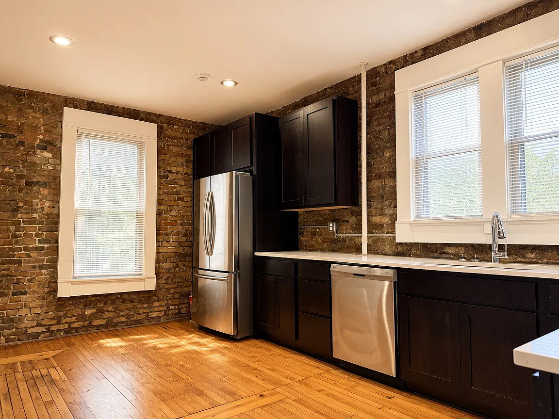 2641 Hennepin Ave — Photo 3