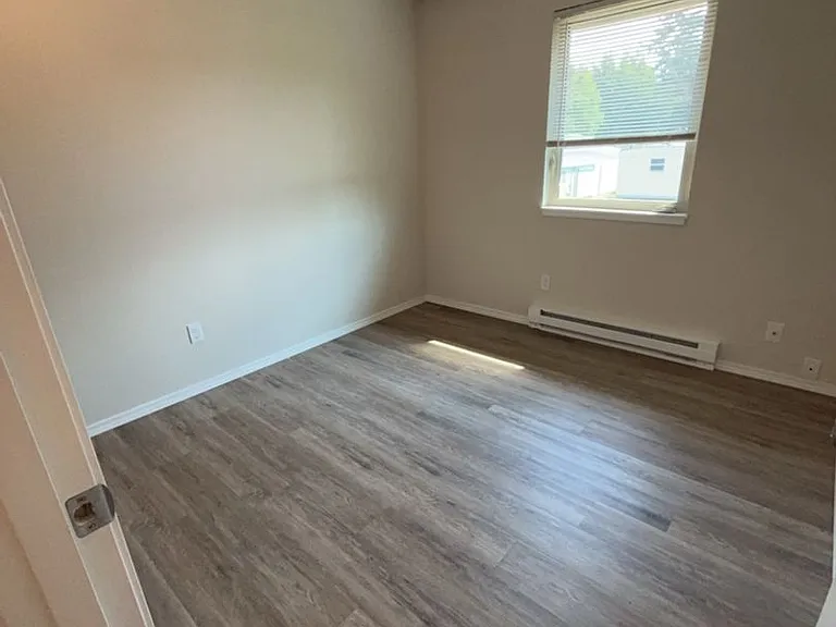 2319 Wilson Ave — Photo 14