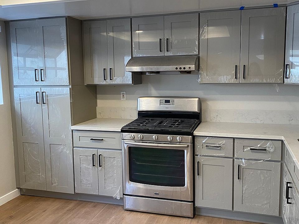 Brand new kitchen cabinets and countertop