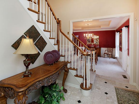 4th image of 15839 Barons Way Dr