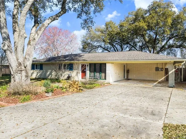 805 E F St, Rayne, LA 70578