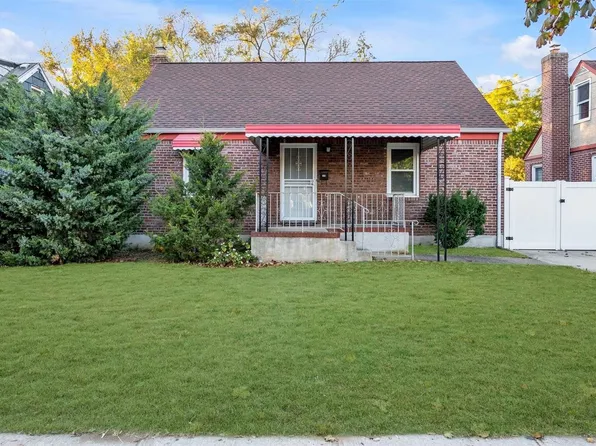 291 Elmont Road, Elmont, NY 11003
