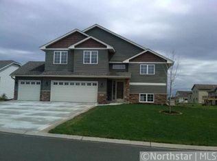 1104 Olivia St SE, New Prague, MN 56071