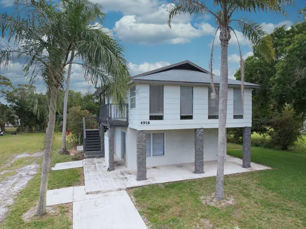4916 Silver Oak Dr, Fort Pierce, FL 34982