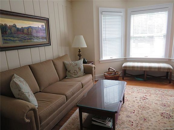 5th image of 324 Saint Lawrence Ave