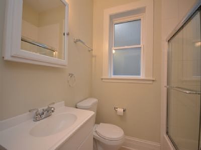 5th image of 6430 N Fairfield Ave #3