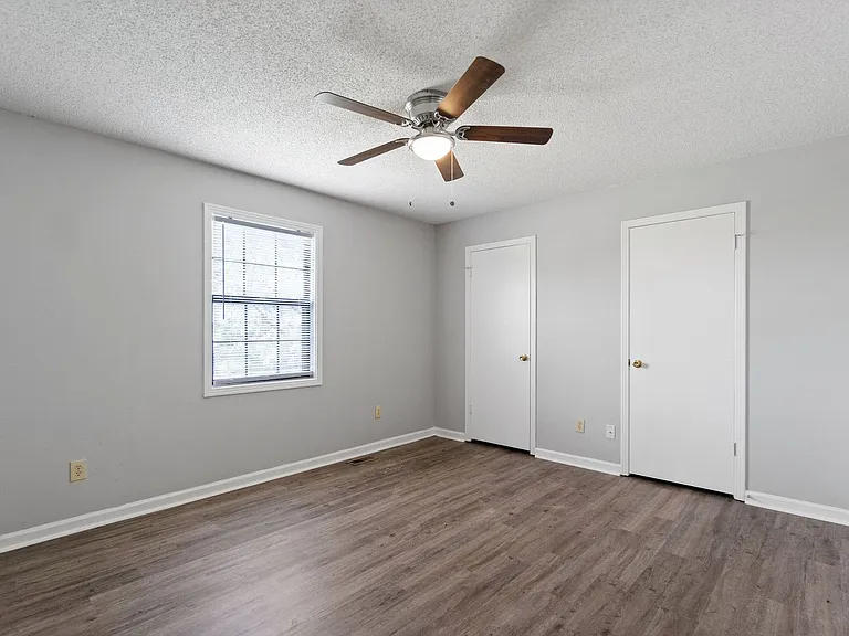 121 Stephanie Dr — Photo 16