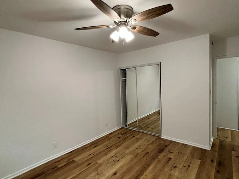 334 S. Hobart Blvd — Photo 25