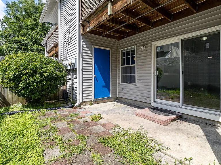 411 Sea Pointe Ct #101 — Photo 32