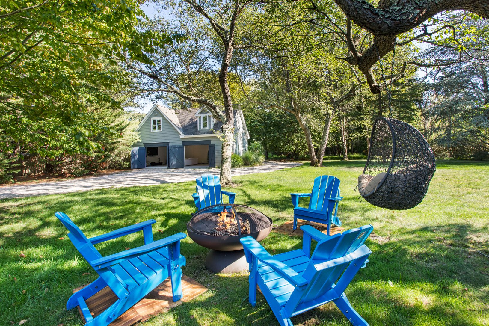  An Expansive Lawn