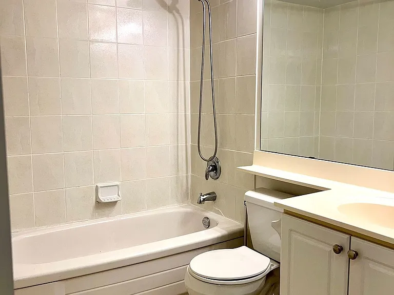 4968 Yonge St #1906 — Photo 10
