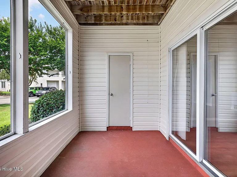3901 Botsford Ct #101 — Photo 21