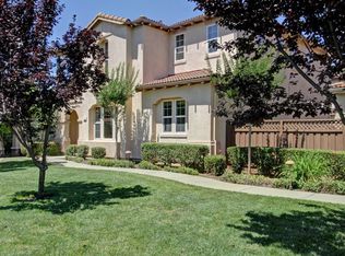 179 Barnhill Dr, Folsom, CA 95630