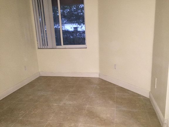 4th image of 6960 SW 39th St #D-106