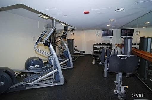 5th image of 345 N La Salle Dr APT 3703